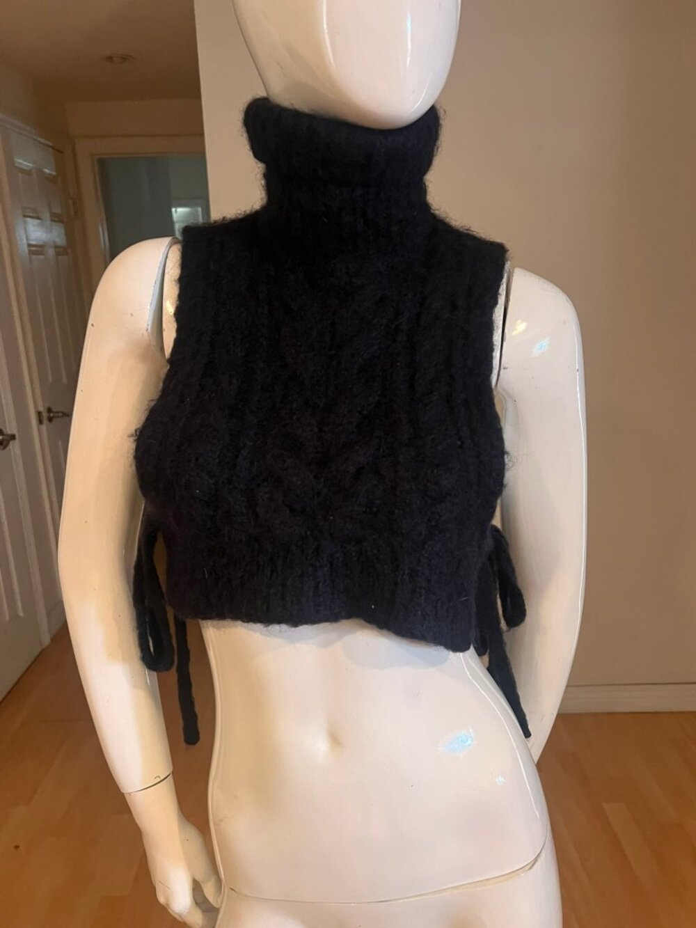 $700 CECILIE BAHNSEN IVANKA KNITED MOHAIR CROP TOP SIZE XS XSMALL